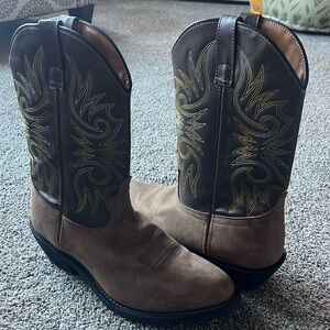 Laredo men’s boots. Worn once. Size 11.5